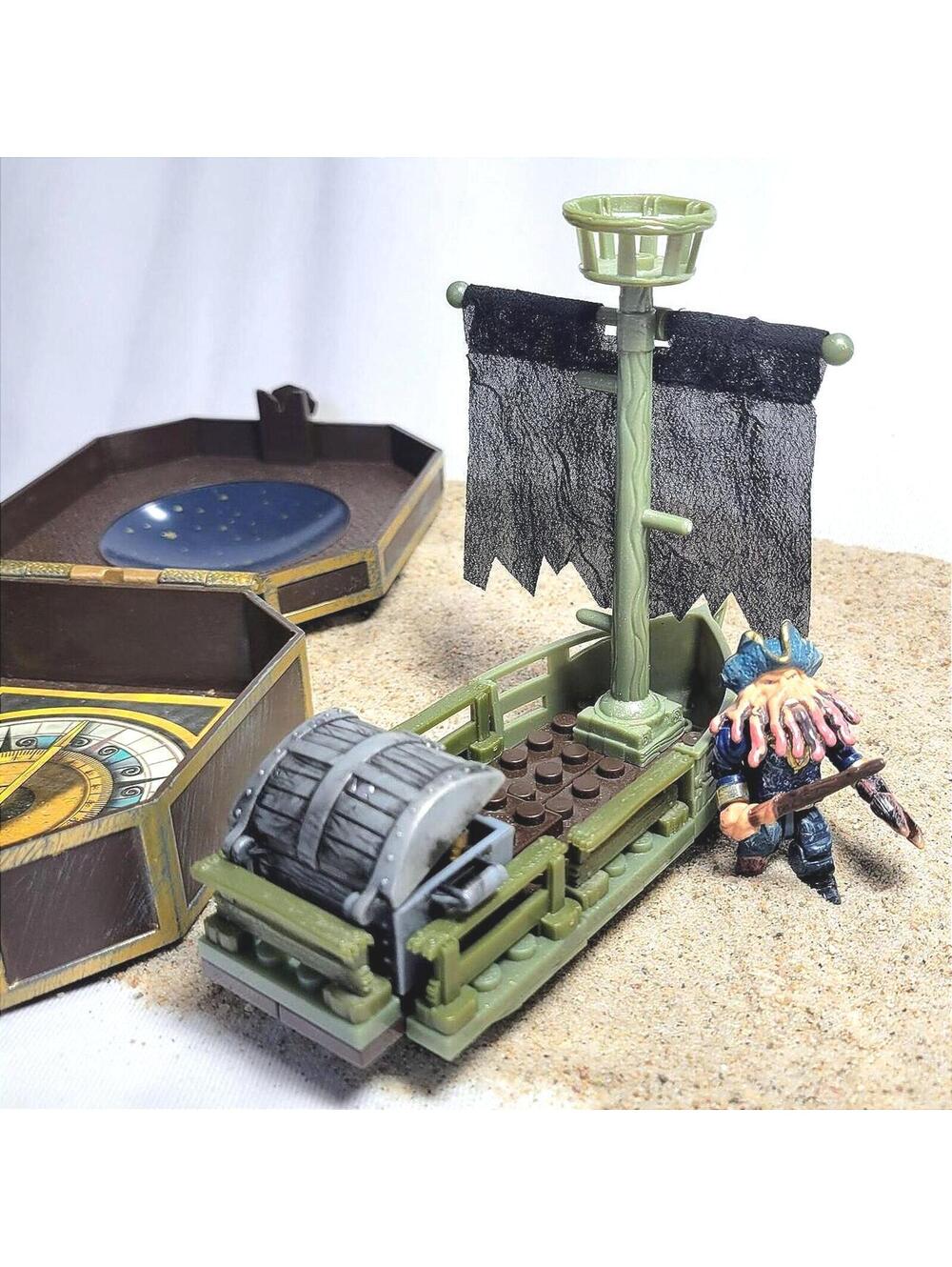 Pirates of the Caribbean Dead Man's Chest Mega Bloks #1012 Davy Jones